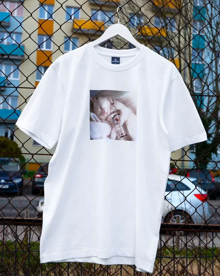 Koszulka Kot Krzysiu z wódką oversize biała Koszulka Kot Krzysiu z wódką oversize biała