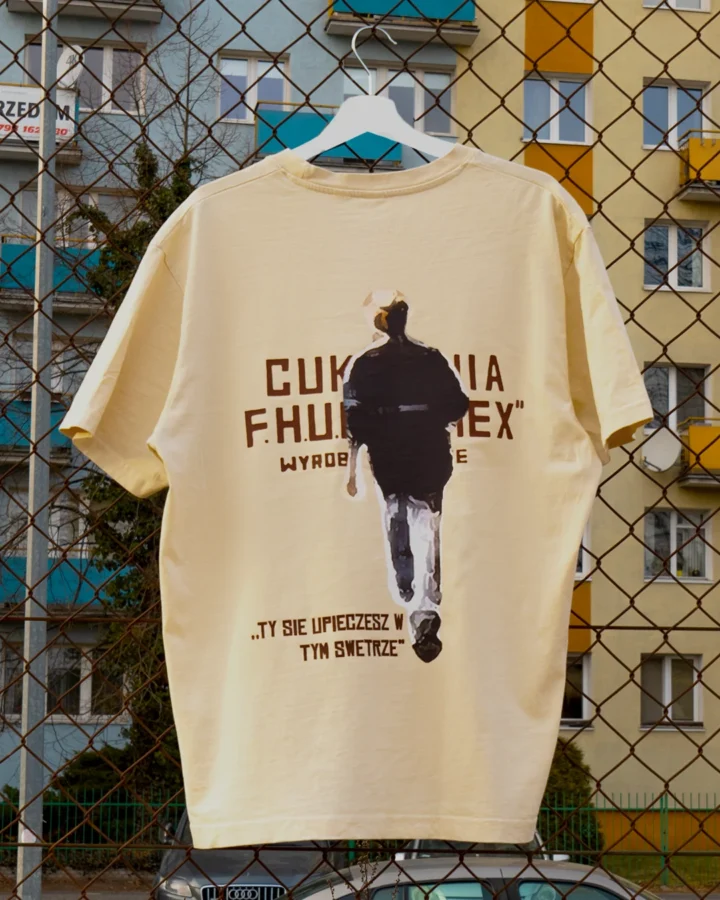 Koszulka ORZEŁ Tribute oversize kremowa Koszulka ORZEŁ Tribute oversize kremowa